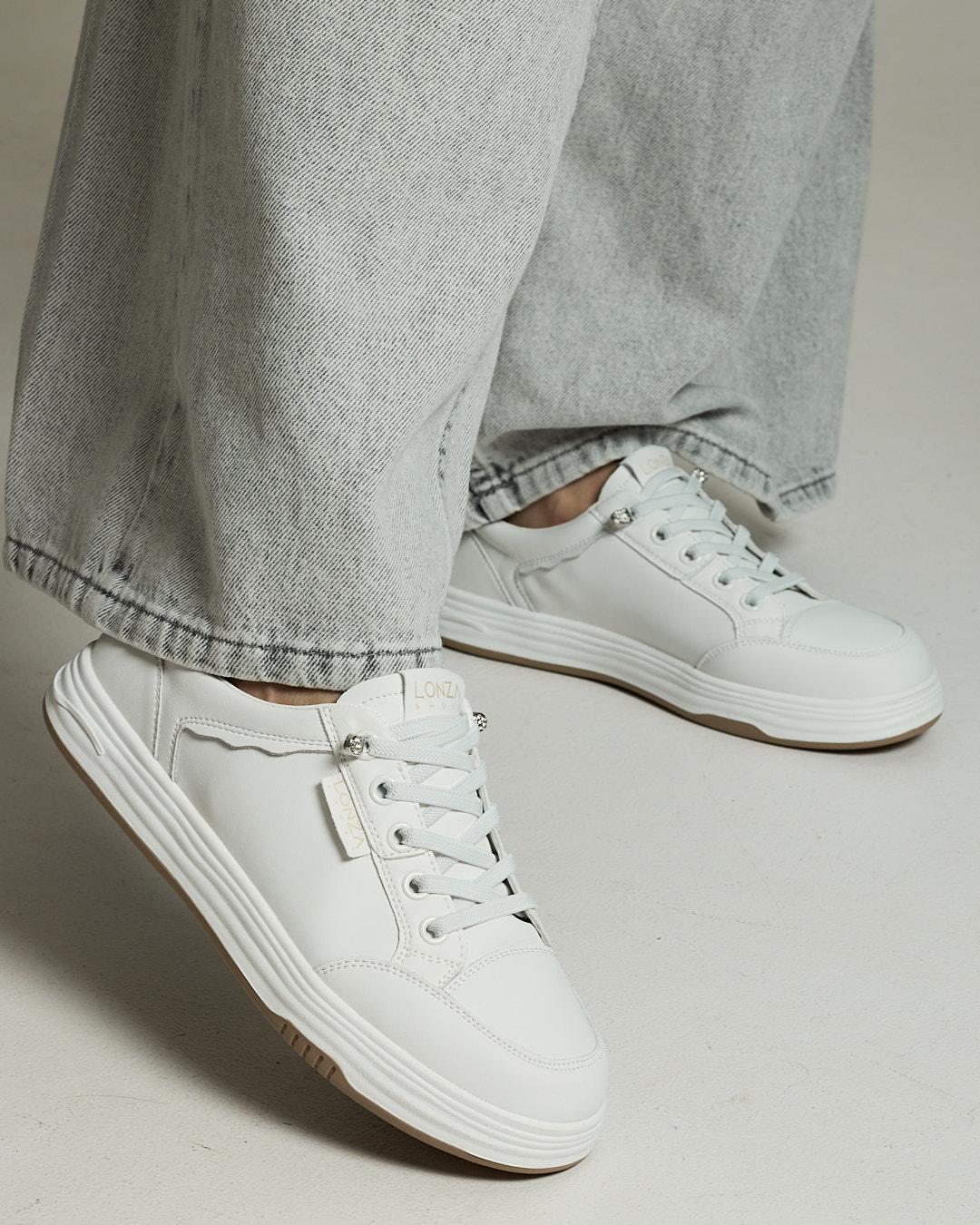 

Кросівки Lonza 23276 36 білі шкіра 41 білий