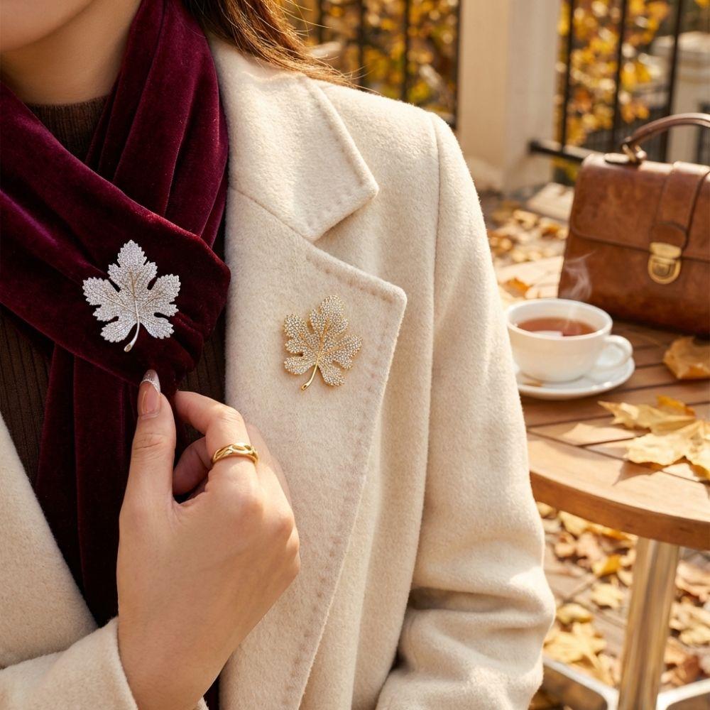 Trendy Jewelry Sequin Leaf Brooch Metal Maple Leaf Pin Party Accessories