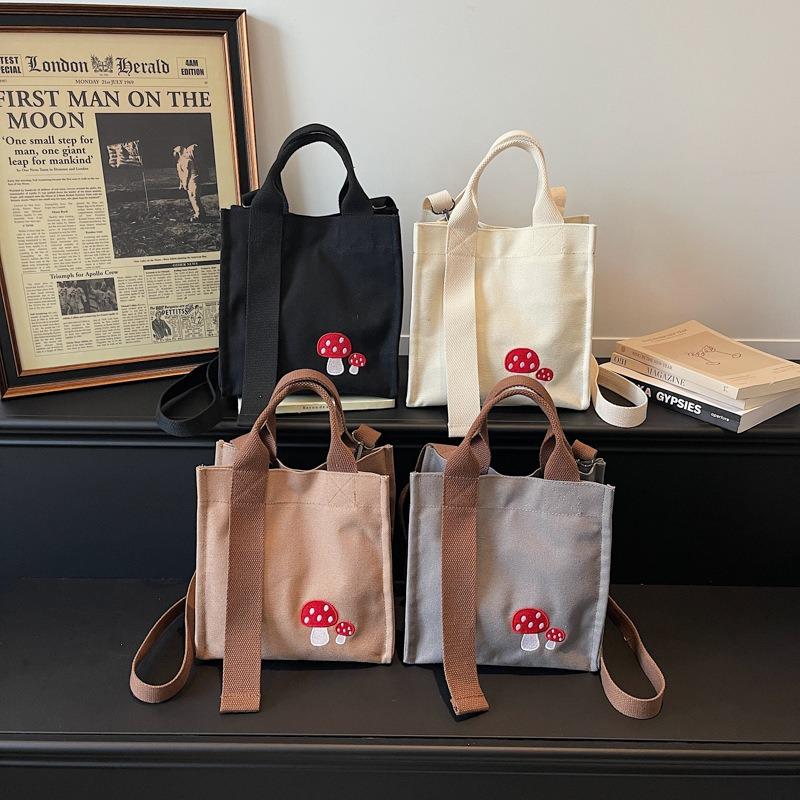 New Canvas Handbag Small Square Bag, Fashionable Casual Cute Lunch Bag, Handbag, Simple and Compact Shoulder Bag for Going Out