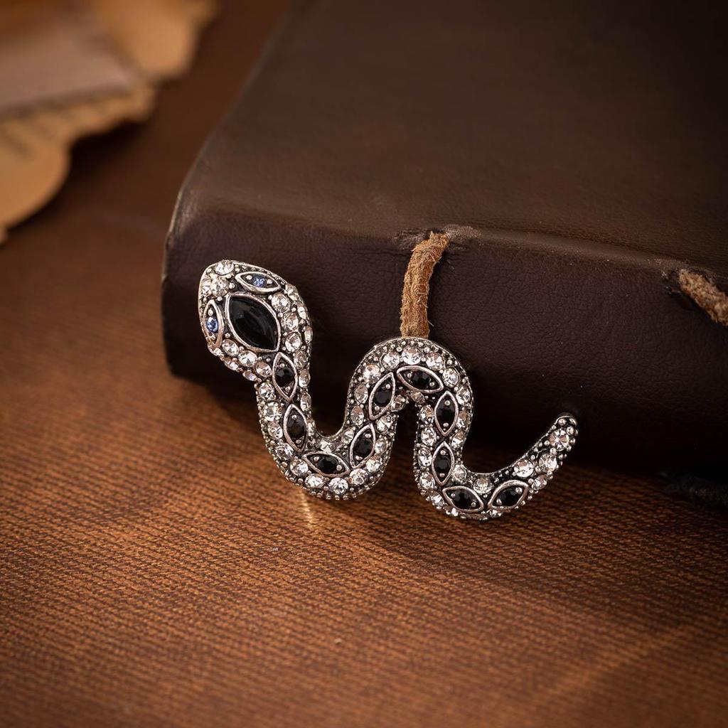 Unisex Fashion Suit Brooch & Corsage Pin for Sweaters