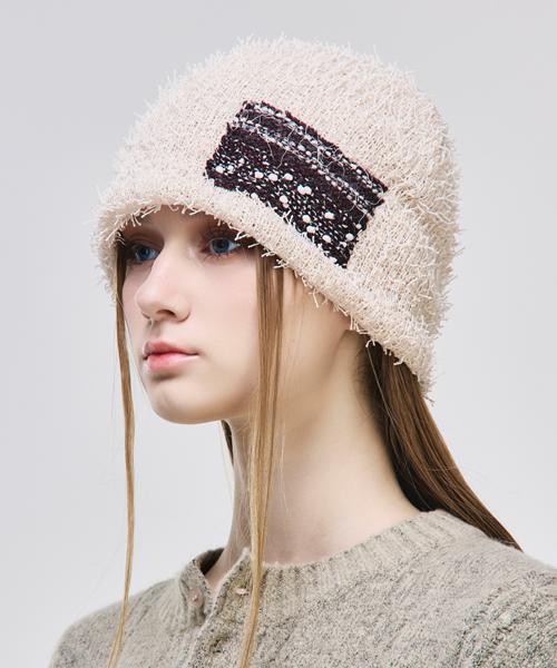 THE GREATEST Point Patch Beanie Beige
