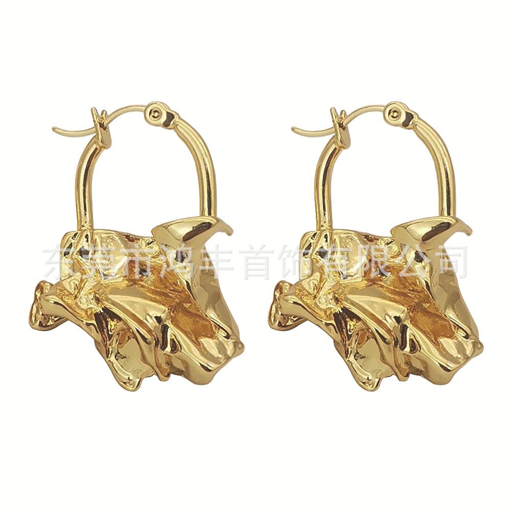 

Нишевые плиссированные серьги для женщин. Высококачественные серьги из лавы неправильной формы, европейские и американские ретро-серьги, позолота 24 карата.