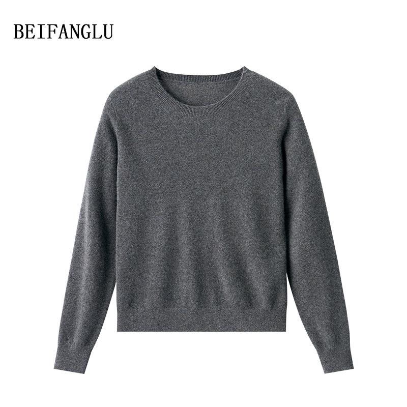 Women's Classic Northern Deer Cashmere Knitwear: Winter Round Neck
