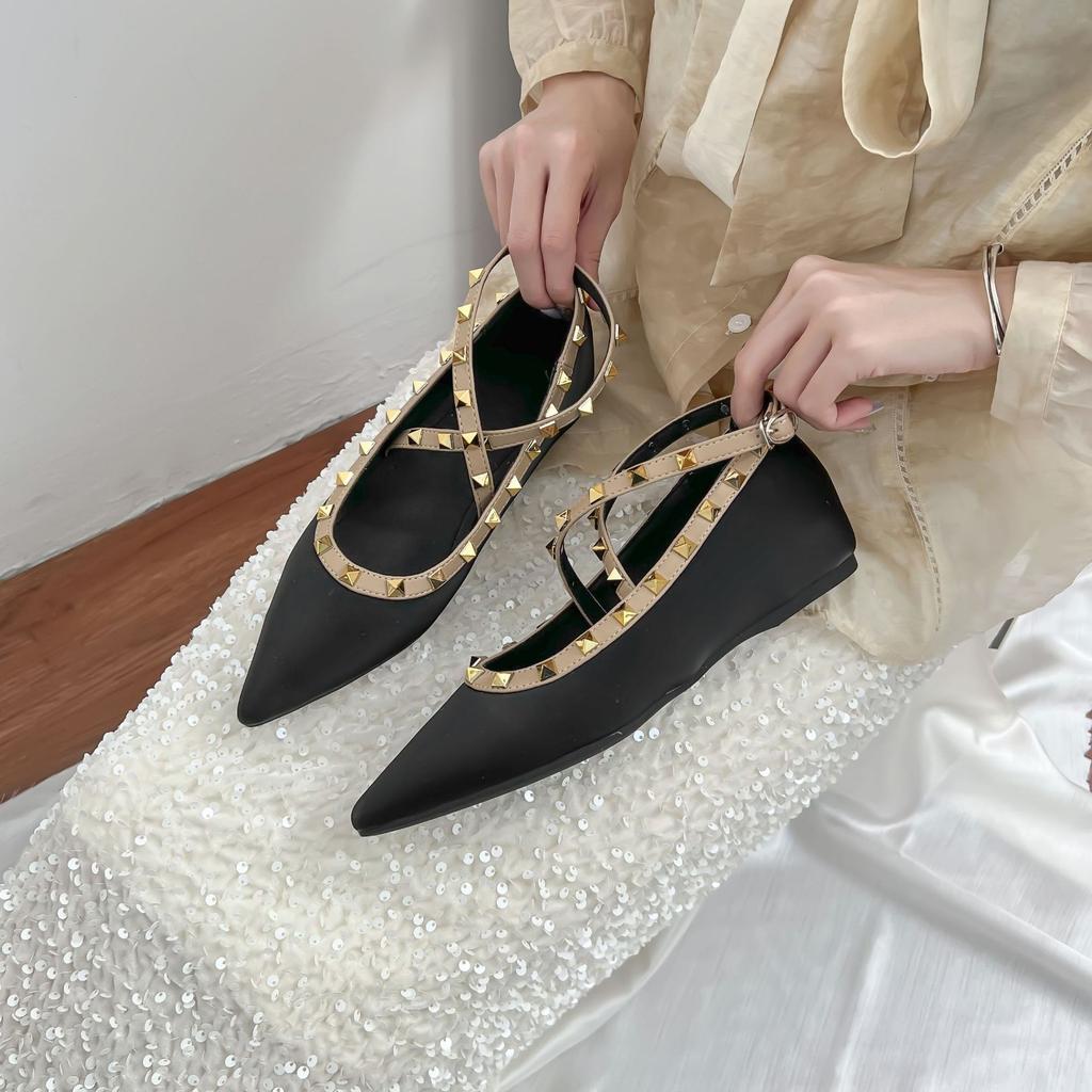 Spitze Einzel-Schuhe Damen Innenhöhe Erhöhung Flache Einzel-Schuhe Damen Flache Sohle Vielseitig Leichter Luxus Damen Schuhe 2025 Neue Nietenschuhe