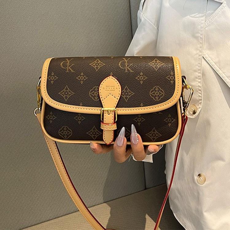Shoulder Bag For Women, Fashionable And Versatile, Contrasting Color Bag For Women, Retro Printed Armpit Bag, High-end Presbyopic Commuter Bag