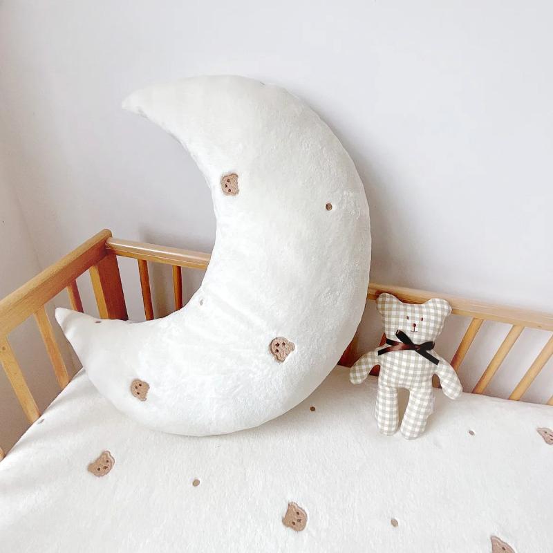 

1 Piece Moon U Shape Infant Nursing Pillow Korean Fashion Cute Cartoon Bear Comfort Newborn Baby Infant PillowsBedding