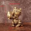Ottone Antico Animale Zodiacale Cinese Drago Tiene Pesca Scultura Artigianato Ornamento Longevità Regalo di Compleanno Figurina Bestia Feng Shui