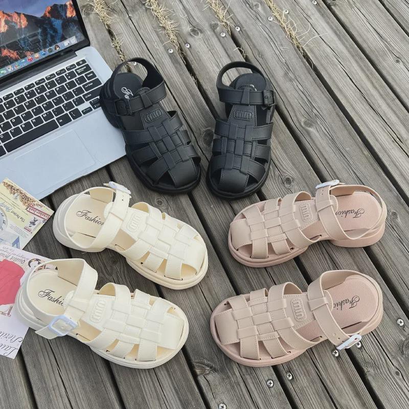 Dámské římské sandály s tlustou podrážkou a uzavřenou špičkou: Módní, všestranné, jednobarevné, protiskluzové, ideální pro venkovní i domácí nošení. Nové letní styly.