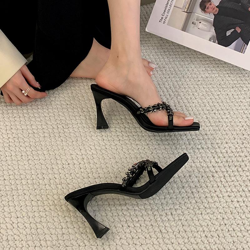 

High-heeled slippers women s spring new fashion fashion square toe with skirt cool slippers 35 чорний