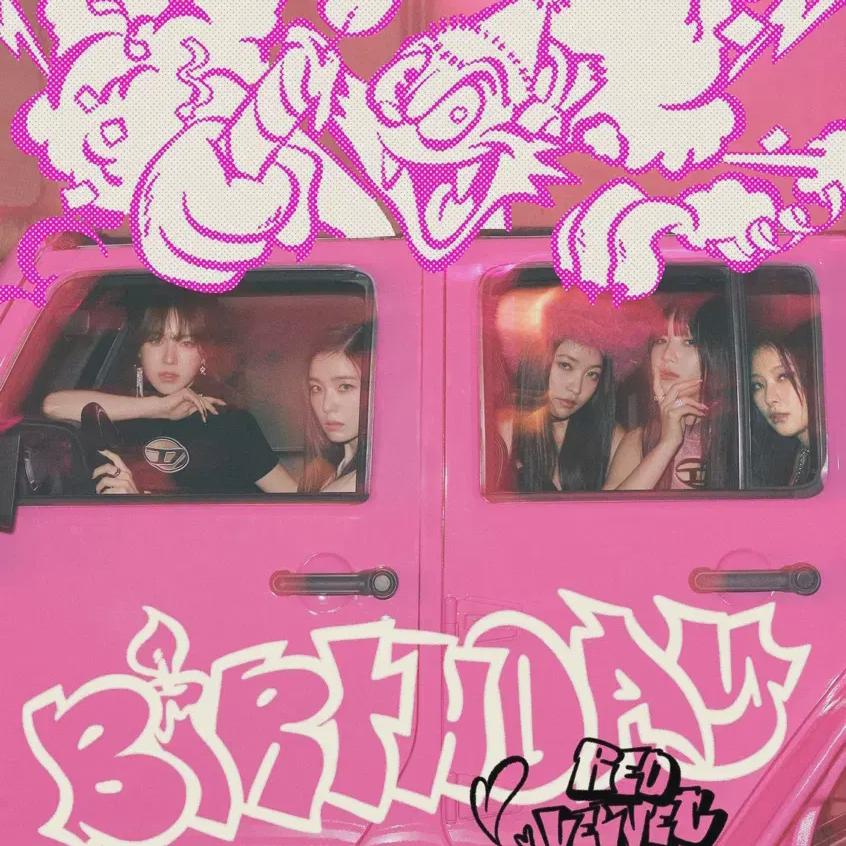 

Мы продаем 2 типа постеров на день рождения Red Velvet