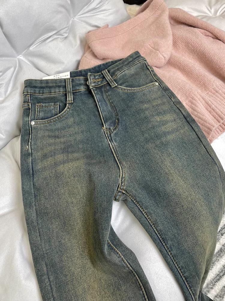 Women's Plush High-Waist Flared Jeans - Thickened, Elastic, Plus-Size, Hip-Covering for Autumn and Winter 2024.