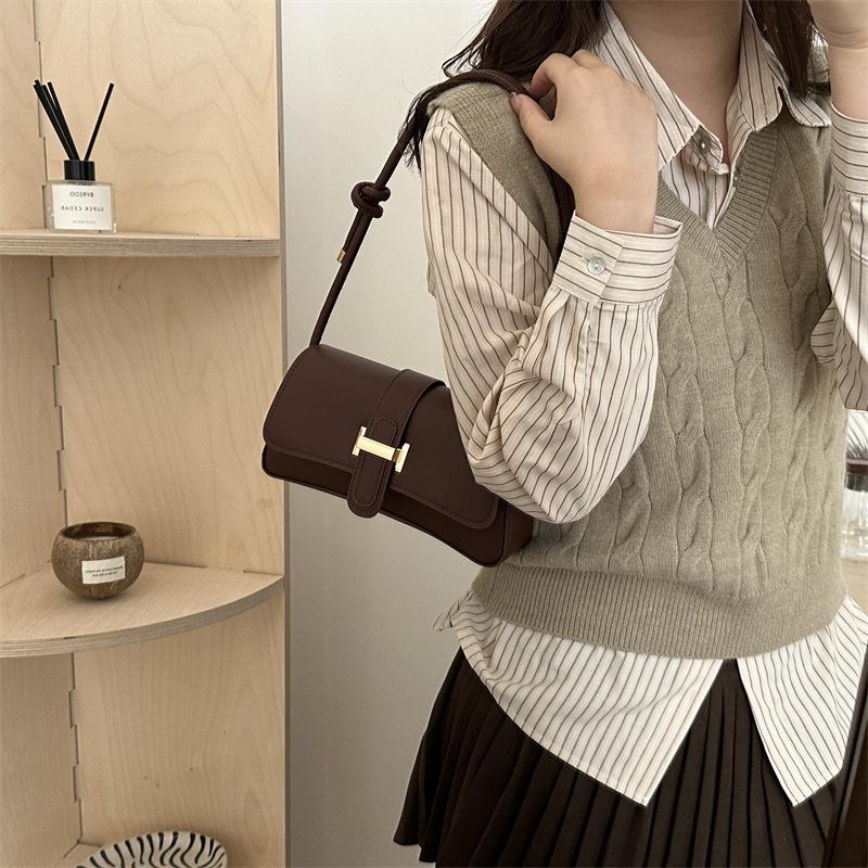 Vår och Höst Ny Trendig Mångsidig Mode Liten Fyrkantig Väska Enkel Casual Nisch Enaxlad Crossbody-väska