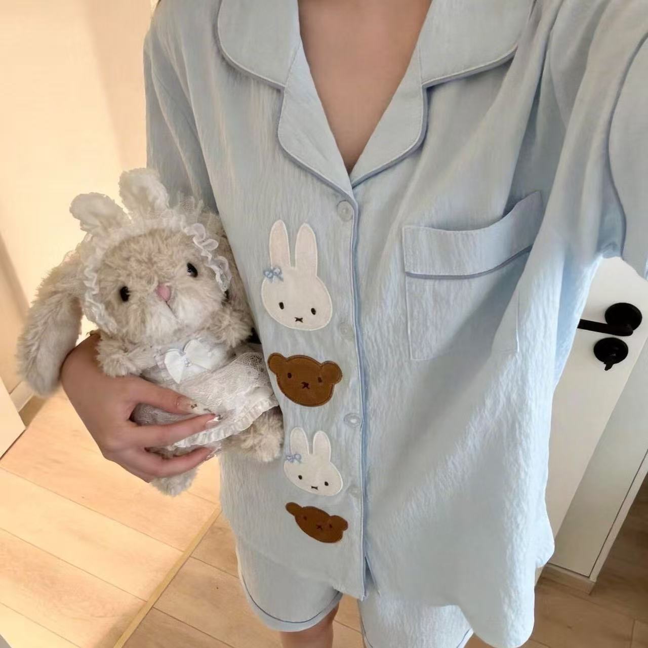 

Blue Rabbit three-piece pajamas women s summer new short-sleeved shorts trousers simple and cute summer loungewear M