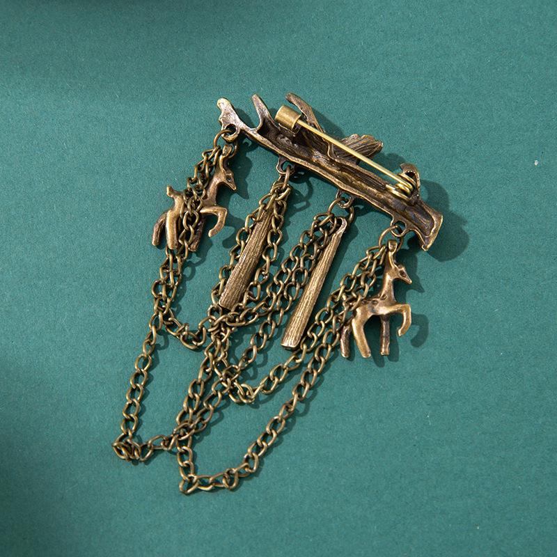 European & American Multi-layer Chain Brooch - Stylish British Badge with Flower Pin for Versatile Clothing Decoration