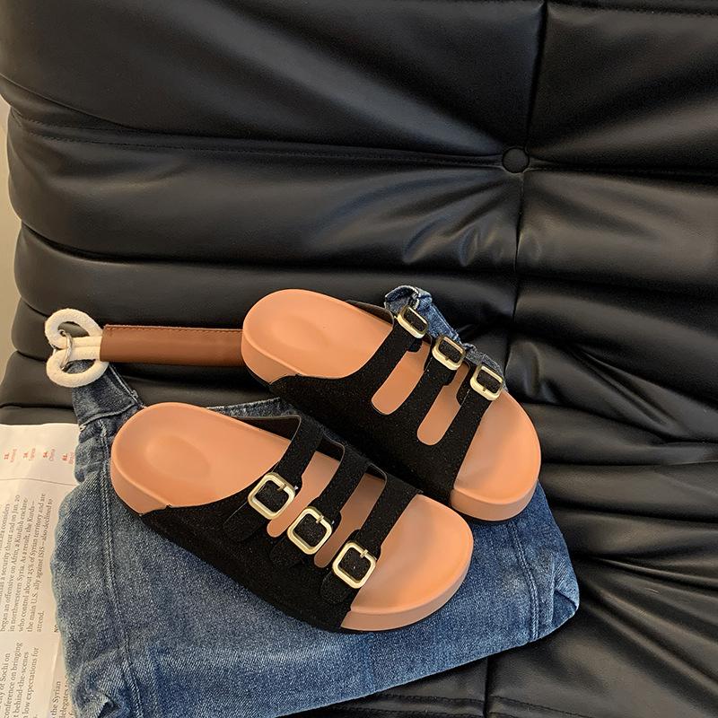 

Yellow platform slippers women wear one word summer 2025 new flat-bottomed beach cool slippers with skirts 40