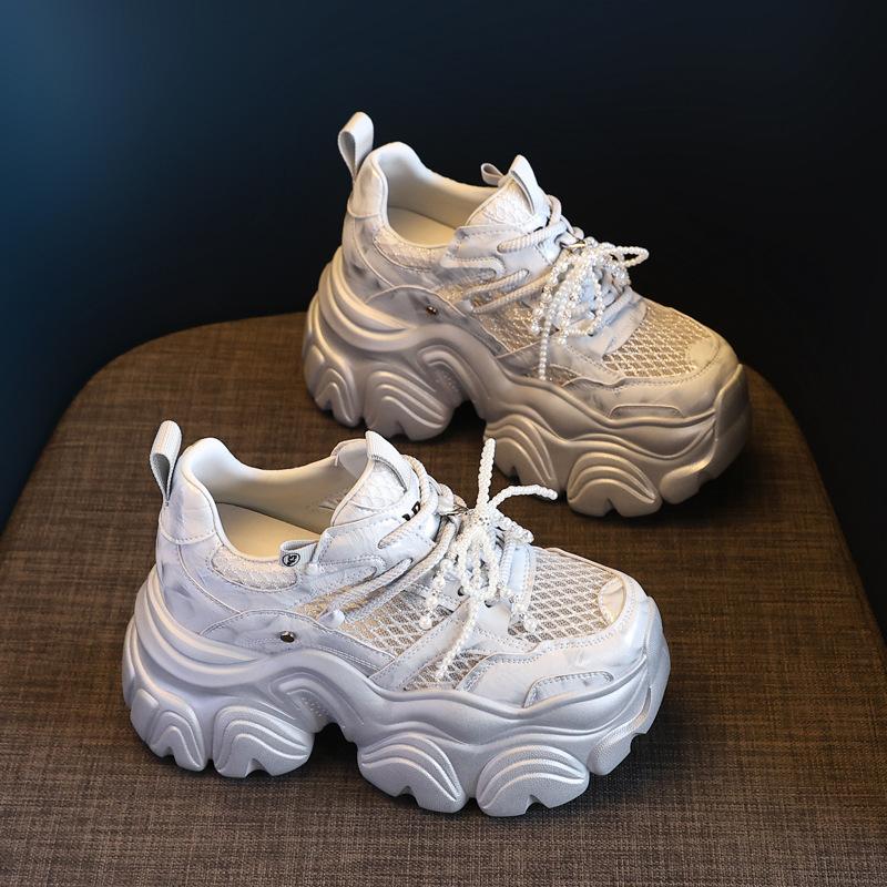 

569-30 Толстая подошва, внутренняя высота увеличивается, одинарная сетка, дышащие жемчужные папины кроссовки, женские летние новые спортивные и повседневные туфли 39 серебряный