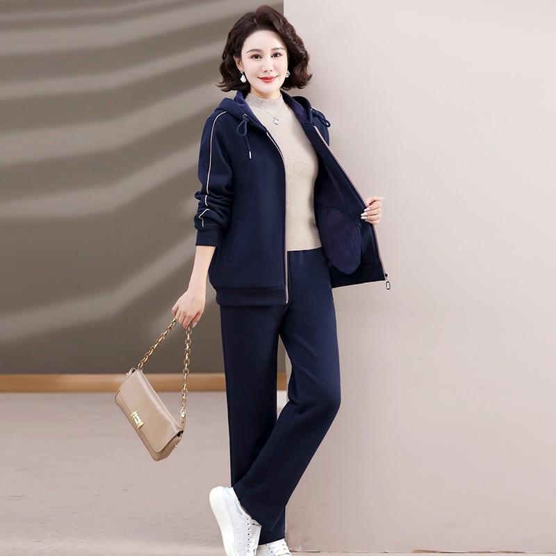 Autumn/Winter Fleece-Lined Corduroy Sportswear Set for Middle-Aged Women