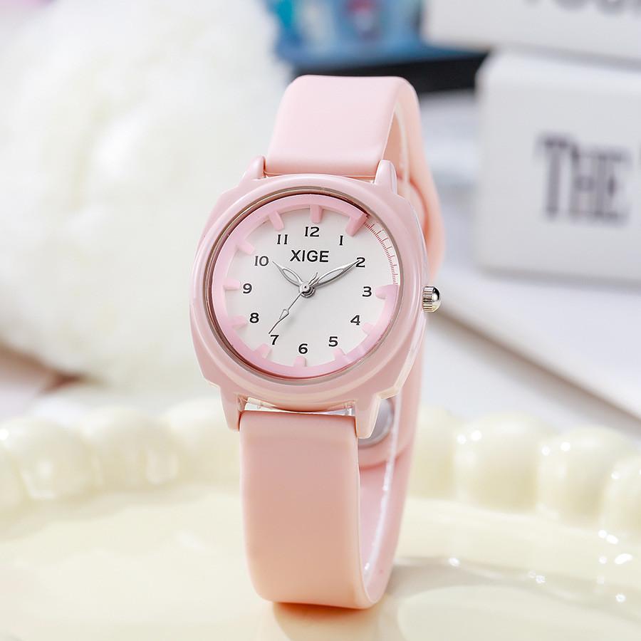 Silicone Waterproof Watch For Students With Quartz Movement And Vintage Retro Style For Men Women
