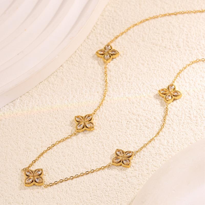 Fashion Four-leaf Clover Necklace for Women Does Not Fade, Light Luxury and High-end K Gold Titanium Steel Necklace Versatile Inlaid with Opal Jewelry