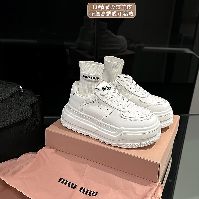 Soft sheepskin~ Italian brand thick-soled lightweight soft-soled small white shoes for women's 2025 spring new height-increasing casual board shoes