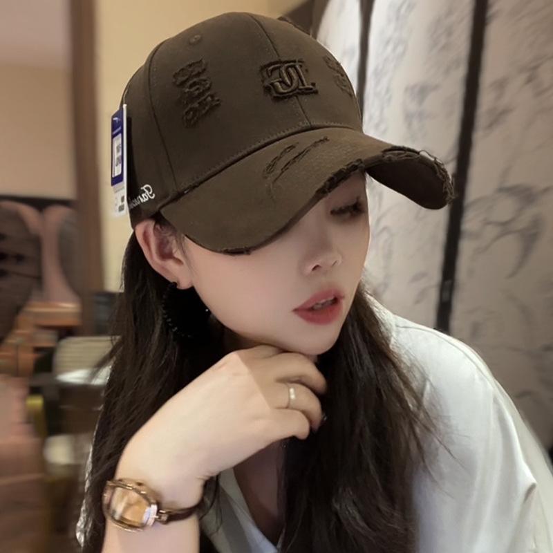 

Осень и зима универсальная маленькая бейсболка для лица трехмерная вышивка букв модная кепка с потертостями Adjustable