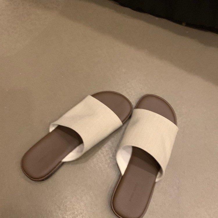 Französische Retro-Casual-Ein-Wort-Slipper mit flacher Sohle für Damen-Sommerbekleidung 2025 neu, cool für Strandurlaub am Meer