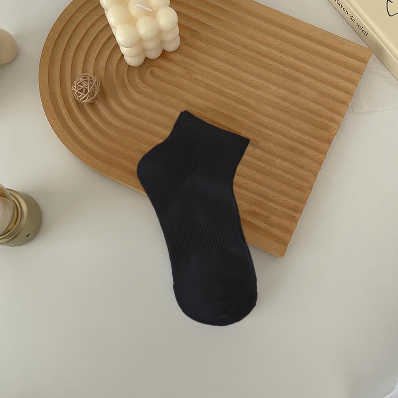 Women's Classic Black & White Non-Slip Cotton Mid-Calf Socks - Breathable & Elastic