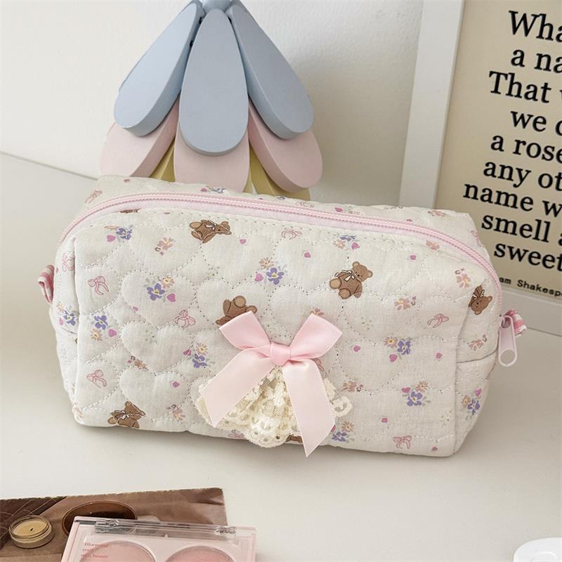 Sevimli Ayı Tatlı Kalp Kurdele Gül Dantel Kozmetik Çantası Büyük Kapasiteli Taşınabilir Seyahat Saklama Çantası Kadın El Çantası Kız Çocuk Tuvalet Çantaları