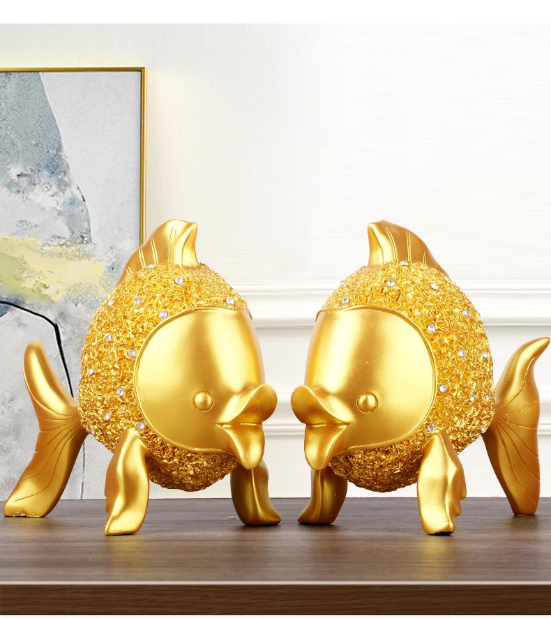 1 Pair of Resin Goldfish Ornaments Simple and Creative Home Foyer Wine Cabinet Decoration Crafts