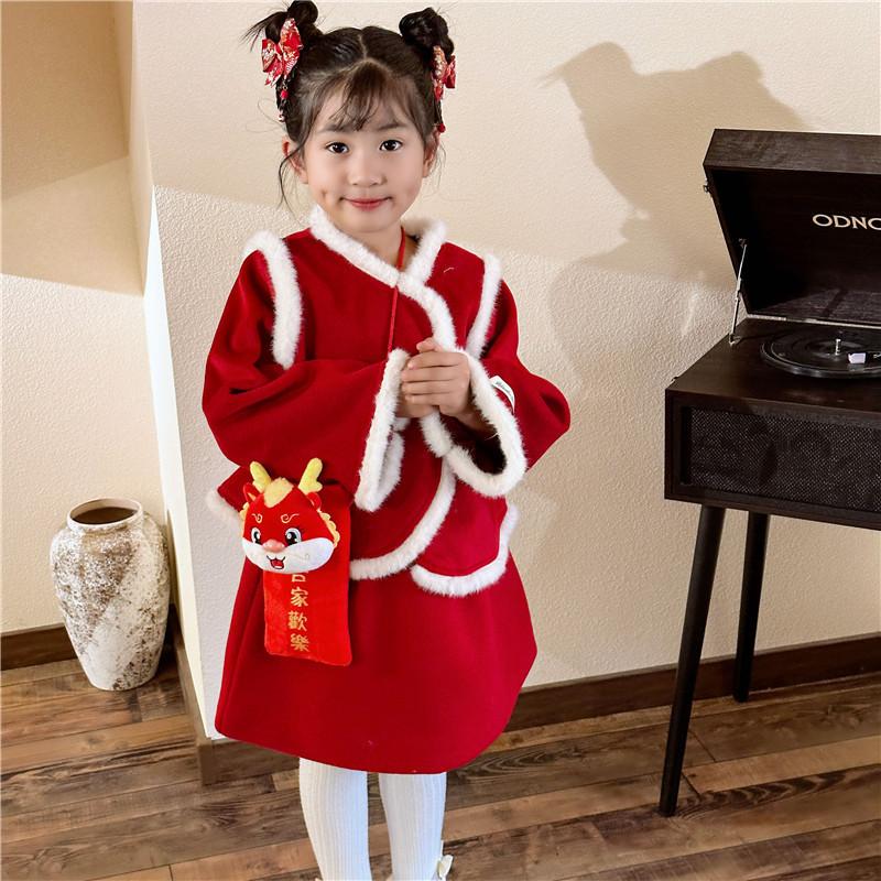 Adorable Plush Red Packet Bags For Children With Unique Dragon Year Designs