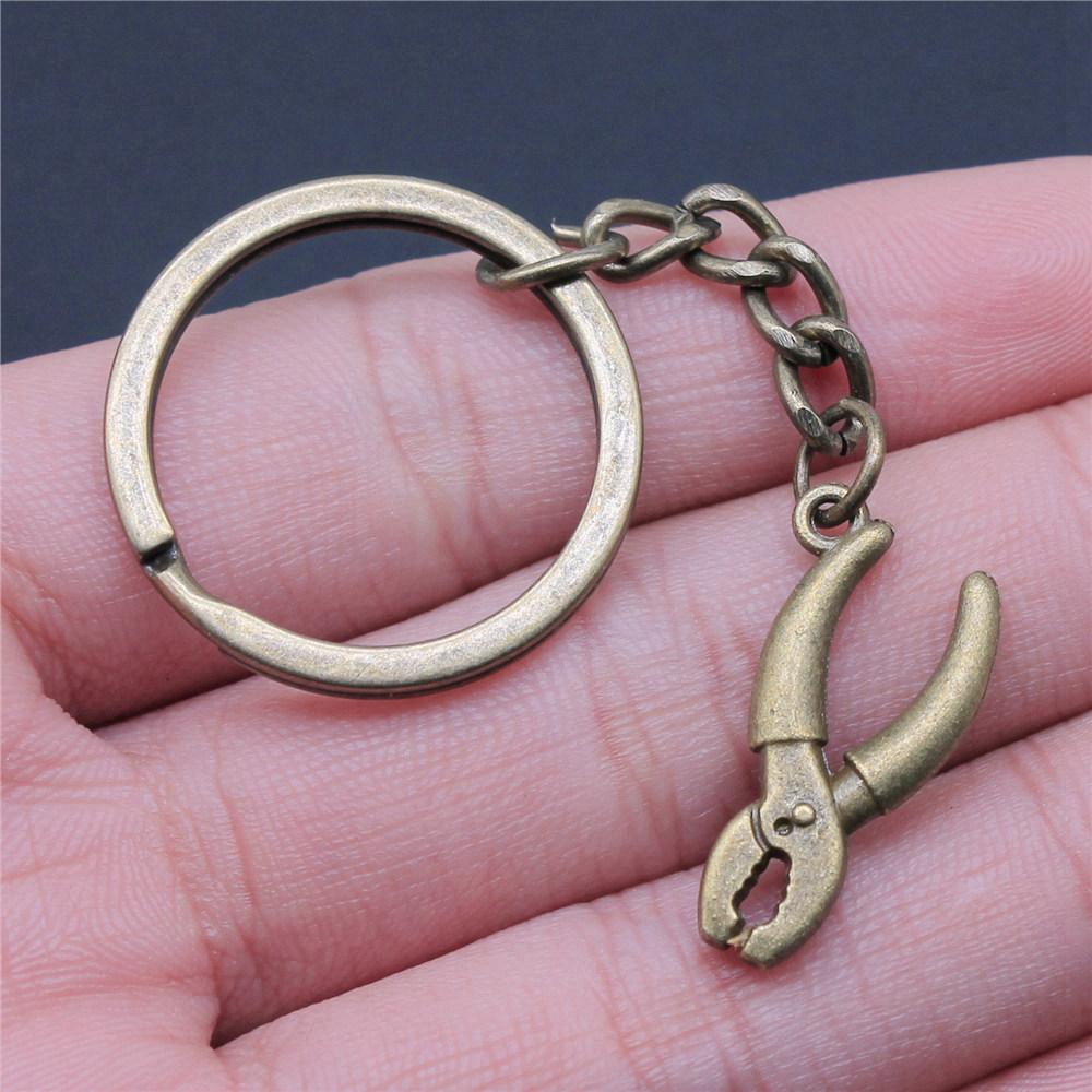 Punk Tools Gear Cyberpunk Themed Keychain for Office Workers Hot Sale Cute Valentine Gift Kawaii Vacation Accessory