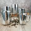 Messbecher mit Ausguss aus Edelstahl zum Aufschäumen von Kaffee und Milch
