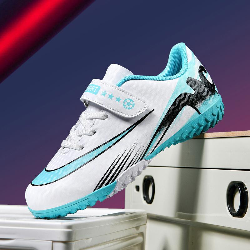 Nailed primary and secondary school students broken new sports shoes children's girls football shoes boys' training Velcro game