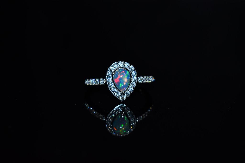 Engagement opal Ring Women silver , pear cut Opal Solid silver Jewelry, Natural opal wedding Ring, Anniversary Gift for Her , halo ring