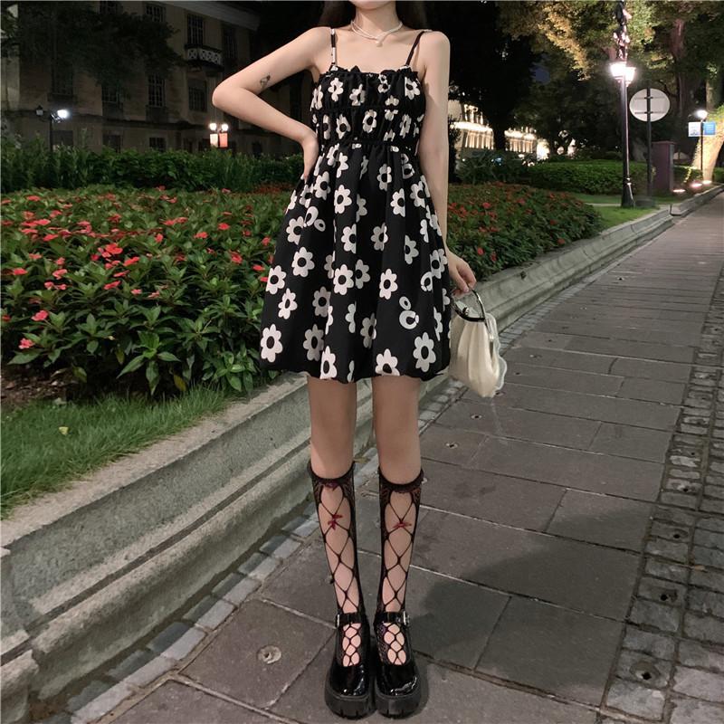 2026 Summer New Large Size French Sweet Spice Girl Waist First Love Floral Fat MM Black Thin Suspender Dress