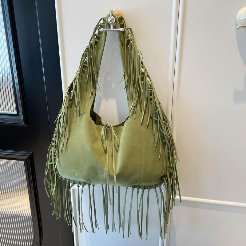 Retro large-capacity bag women's new commuter versatile shoulder underarm bag fashionable fringed tote bag