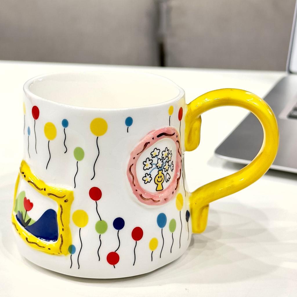 Tazza da caffè in ceramica a forma di cuore da cartone animato