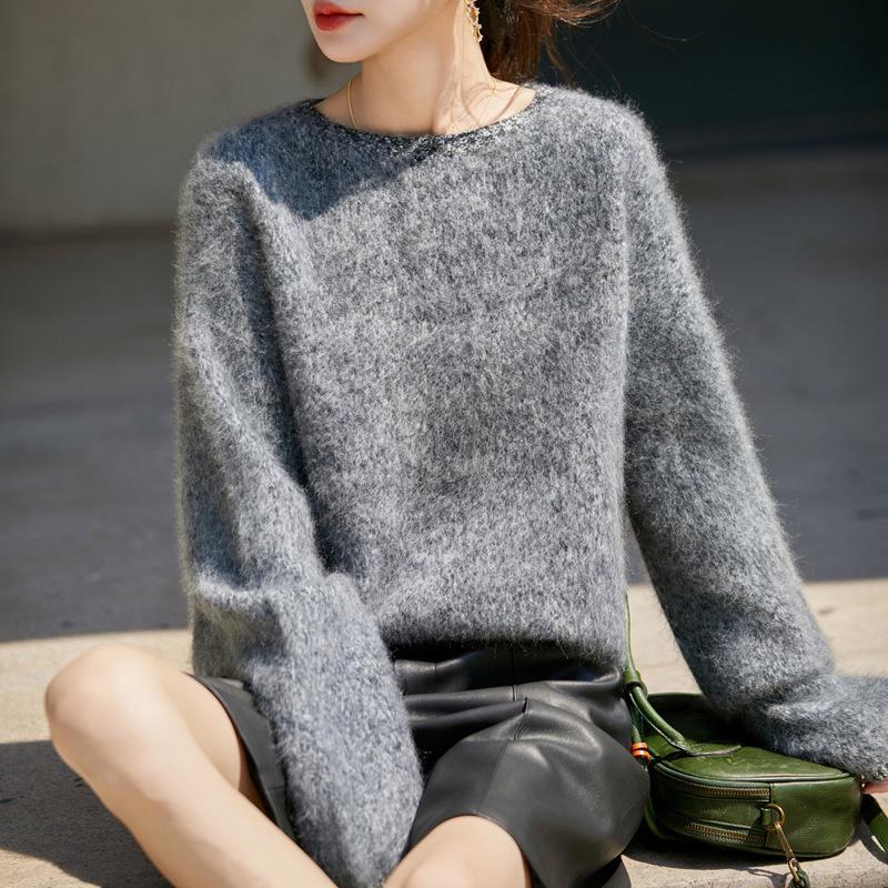 Women's Seamless Wool-Cashmere Blend Sweater - Round Neck, Seven Gauge, Thickened Slub Yarn, Brushed Fleece, Ideal for Autumn and Winter.