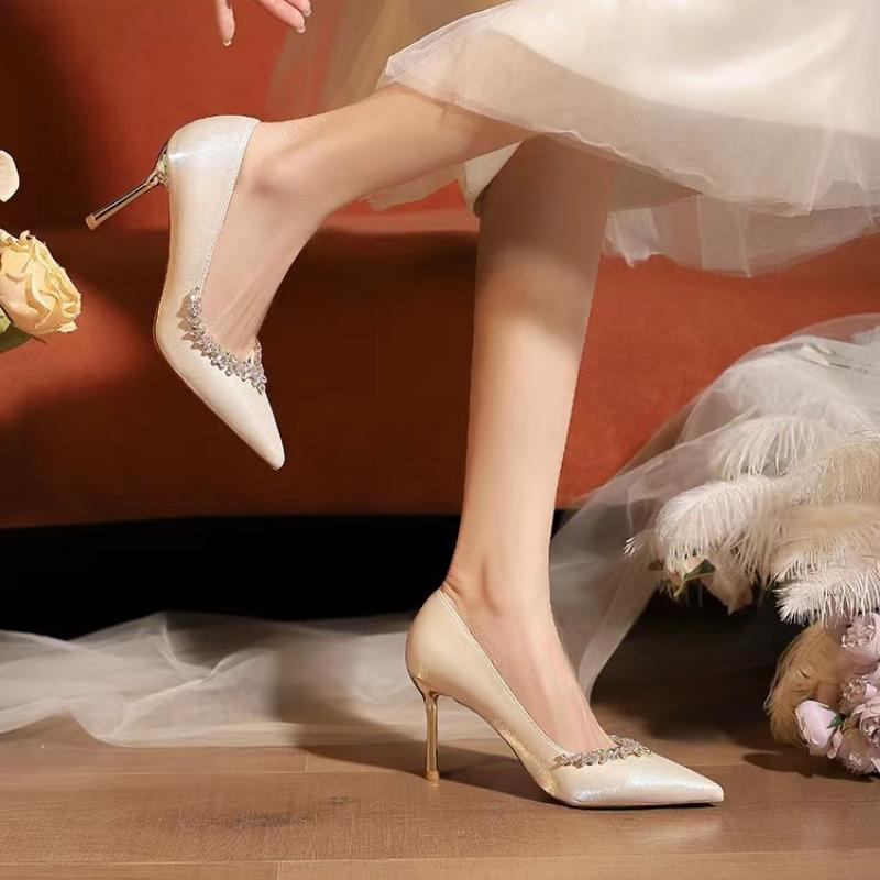 Fashion 2025 Women New Fine Heels Pointy French Temperament Rhinester Single Shoes Bridesmaids Wedding Shoes
