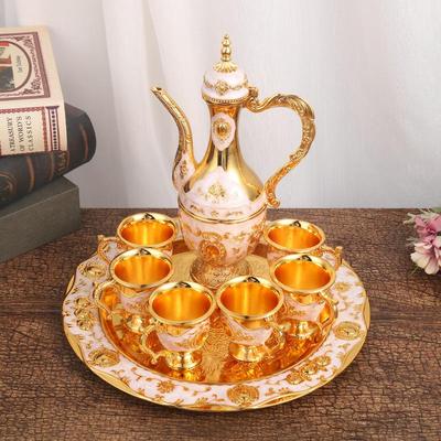 1Set European Retro Palace Wine Set Home Wedding Holiday Supplies Metal Gift Hip Flask Set Ornaments Christmas Gift Decanter