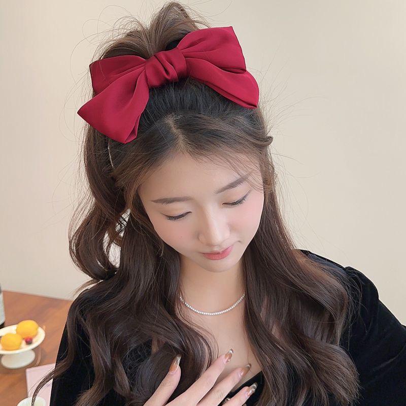 Black Satin Large Bow Headpiece Hair Clip - Women's Autumn/Winter 2025 Edition