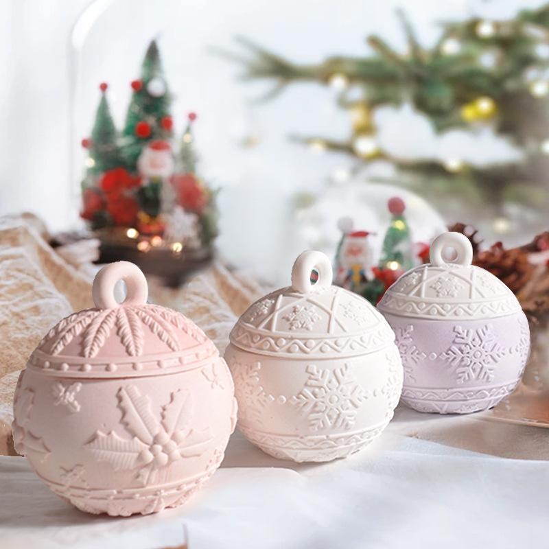 DIY Snowflake & Berry Pattern Silicone Mold for Epoxy Resin Storage Box and Flower Pot - Craft Tool for Home Decor Ornaments