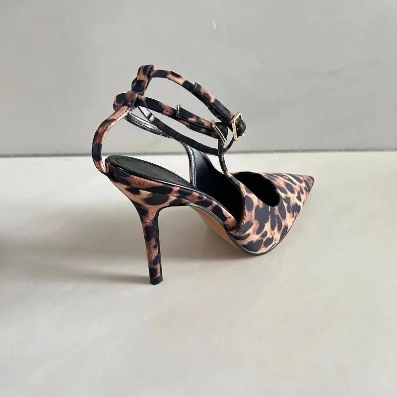 Fashion Leopard Print Pointed Toe Office Lady Shoes 2024 Autumn Designer Shallow Stilettos Large Size Ankle Strap Women High Heels Pumps