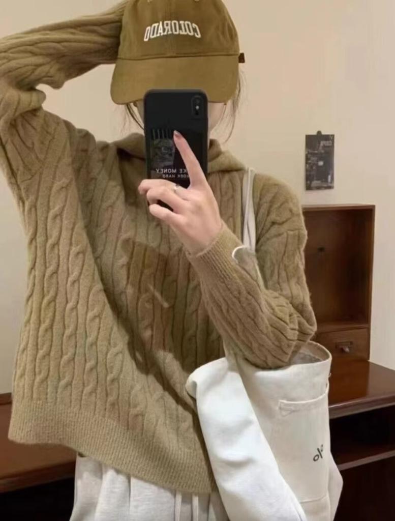 Twist Hooded Sweater Pullover Women's Autumn and Winter New Retro Loose Lazy Soft Waxy Knitted Sweater Top