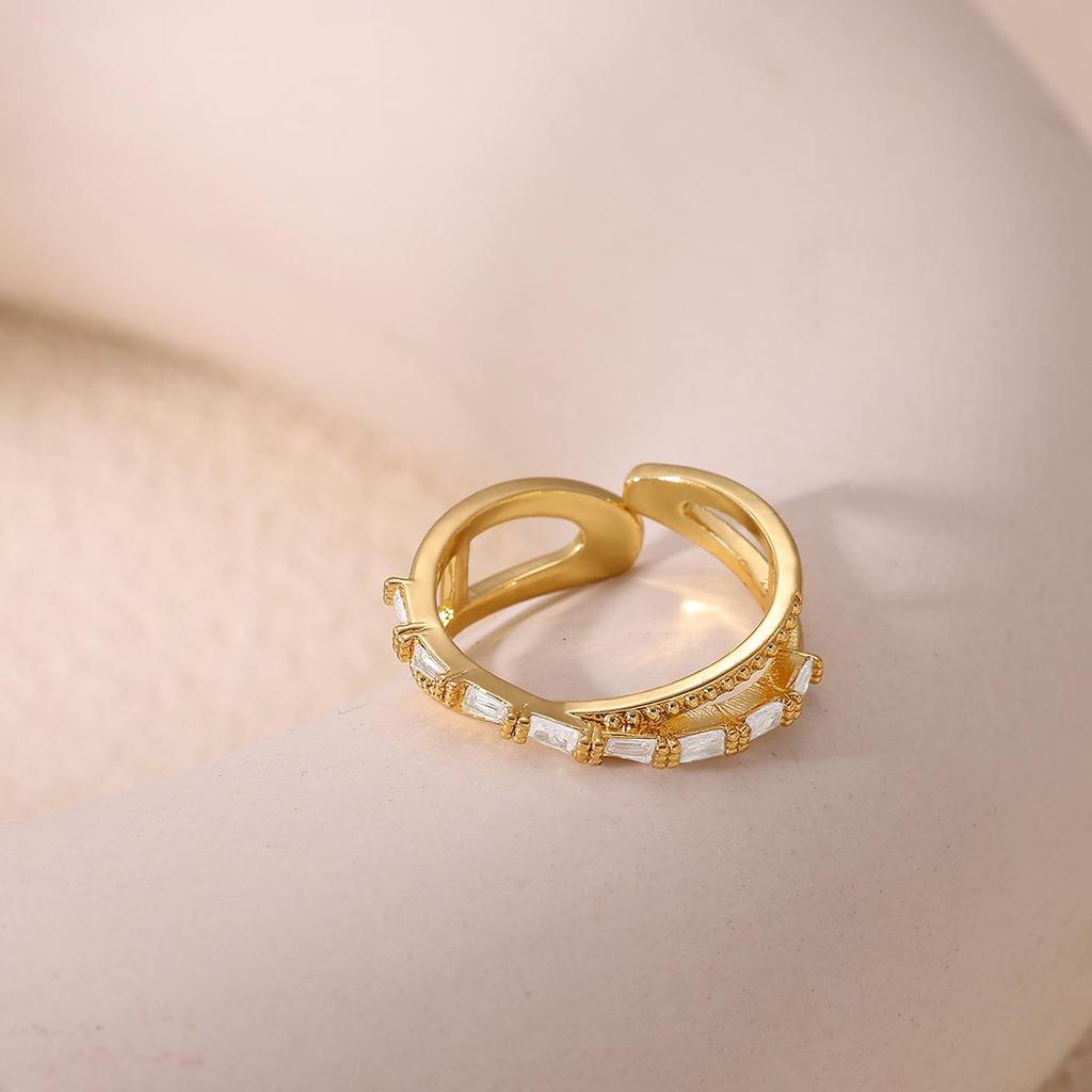 18k Copper-Plated European and American Zircon Ring for Women - Trendy, Niche Fashion, Fade-Resistant.