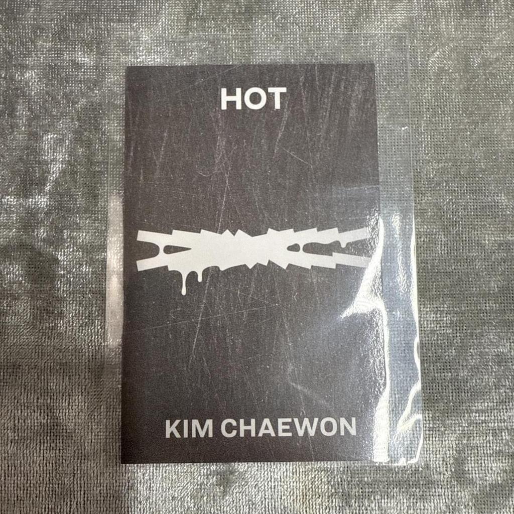 [USED] Le Serrafim Hot Sanok Chaewon Official Product