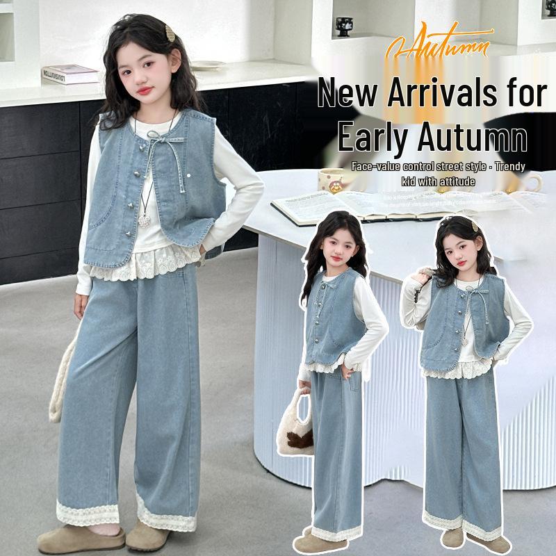 Modny jesienny trzyczęściowy zestaw denimowy dla dziewcząt z koronkową bazową koszulą i kamizelką 2025