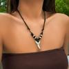 IngeSight.Z Vintage Weißer Zahn Anhänger Halskette Damen Einfache Holzperlen Wachsfaden Verstellbare Choker Halskette Surfer Schmuck