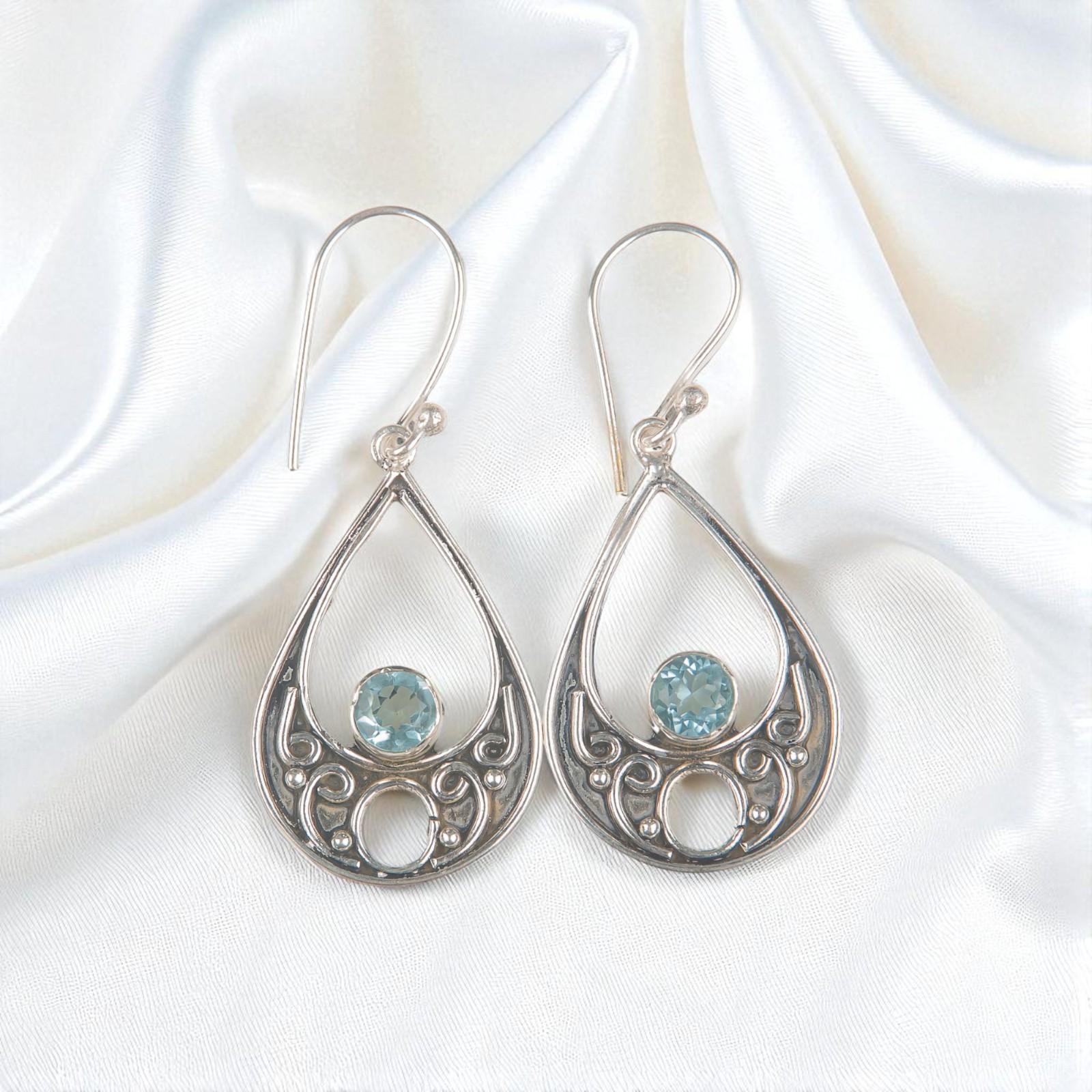 

Небесно-голубой топаз драгоценный камень 925 стерлинговое серебро ручная работа ювелирные изделия серьги-капли 1,91 EE-90-12