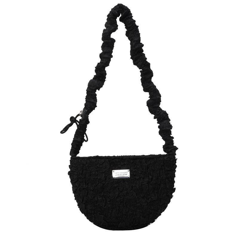 

Korean version of fashion texture pleated shoulder cloud bag casual versatile niche foreign style literary and artistic style messenger women s bag чёрный